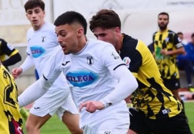 ⚽️ Fito Periale, el delantero del momento: 10 goles con el CD Lemos, un hat-trick y los pies en el suelo